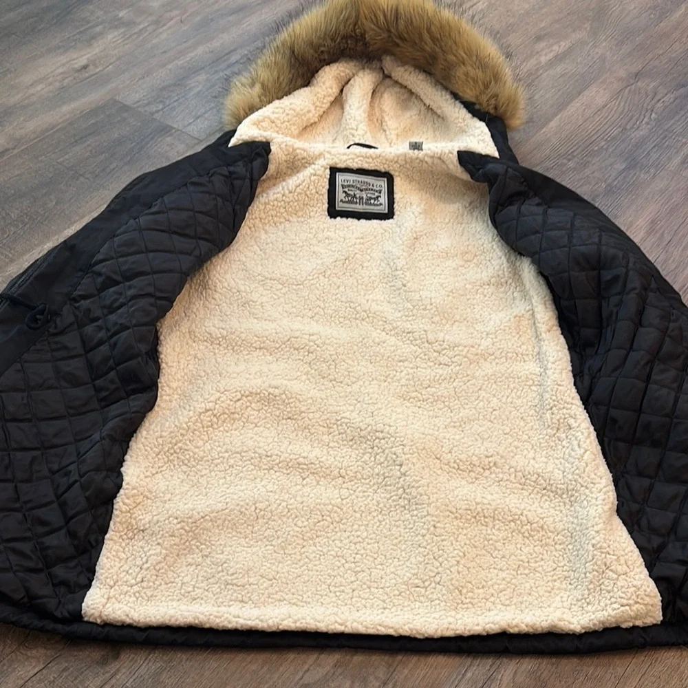 Levi's Women’s Size S Black Coat Jacket Sherpa Lining ands Faux Fur Trimmed Hood